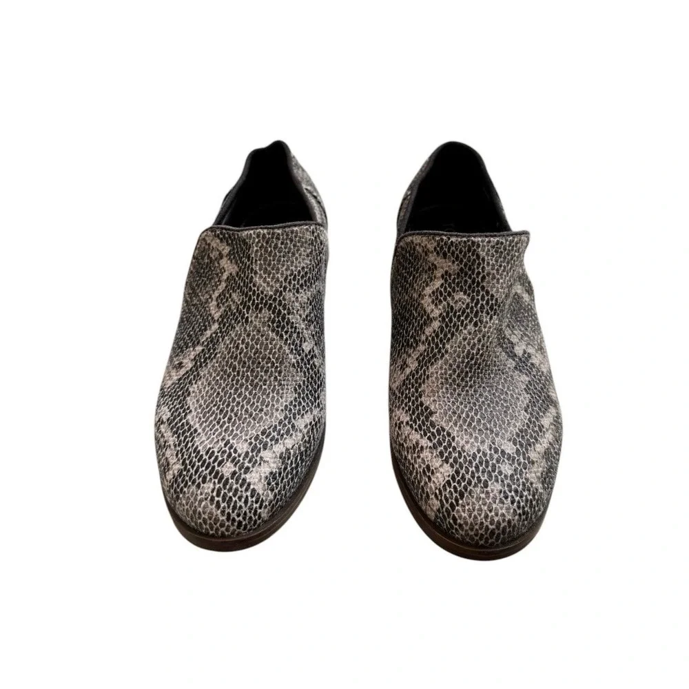 🌴 Toms Gray Shaye Low Bootie Slip-On Snakeskin Texture Loafers Shoes‎